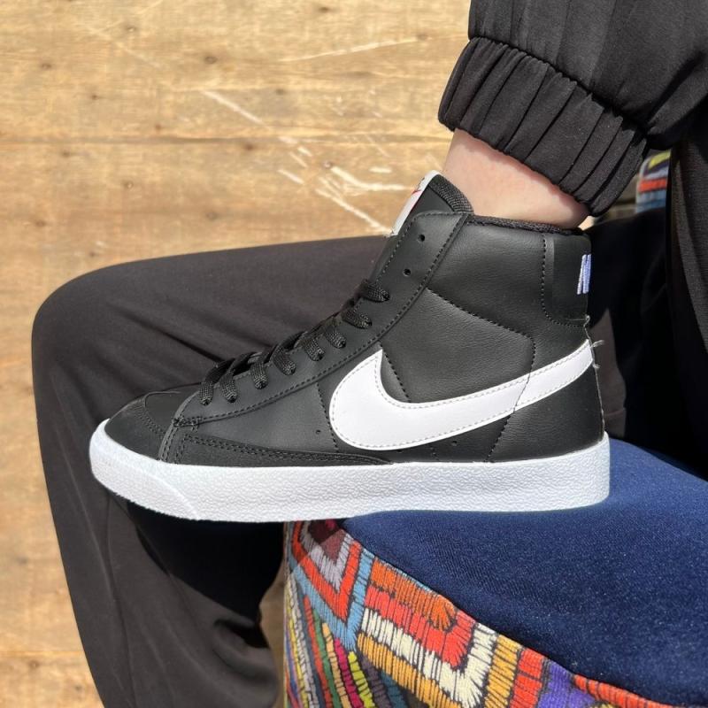Blazer Bilekli Siyah Beyaz