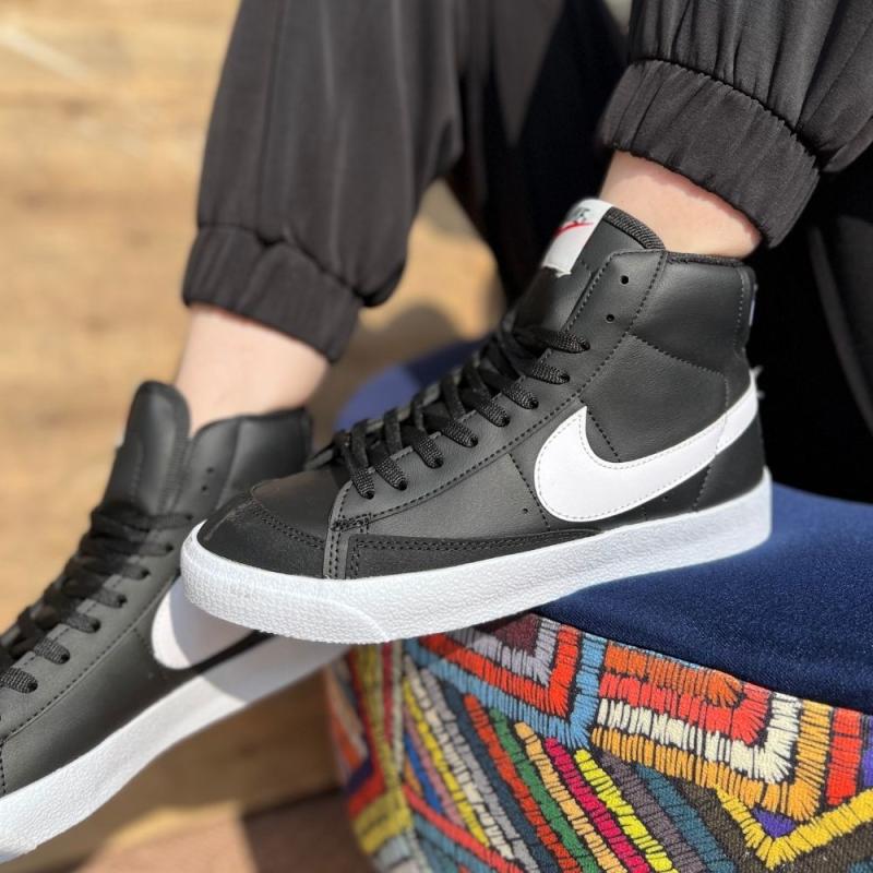 Blazer Bilekli Siyah Beyaz