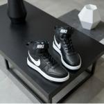 Court Bilekli Siyah Beyaz