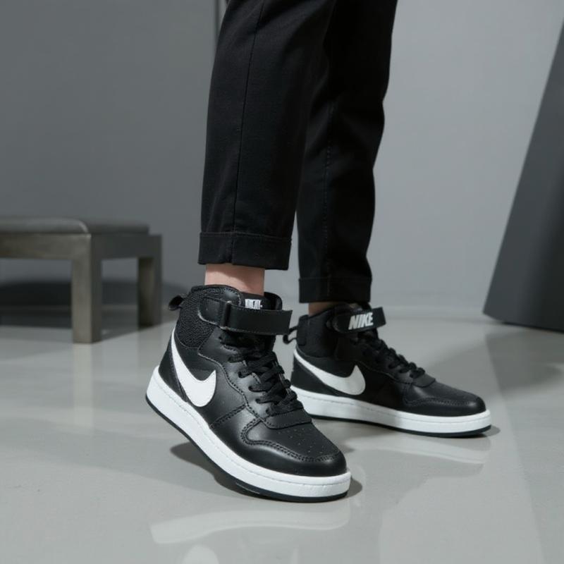 Court Bilekli Siyah Beyaz